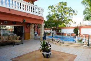 Casa a Requesens. Empuriabrava casa con apartamento  cerca de la playa a en reques