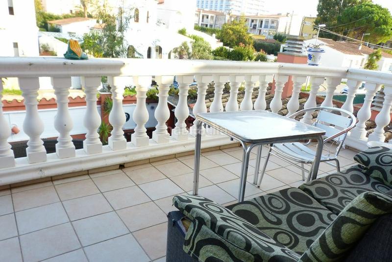 Foto 0cce89e6-1c3a-41cc-b0be-1cbb100facbc. Casa con riscaldamento parcheggio piscina in Requesens Empuriabrava