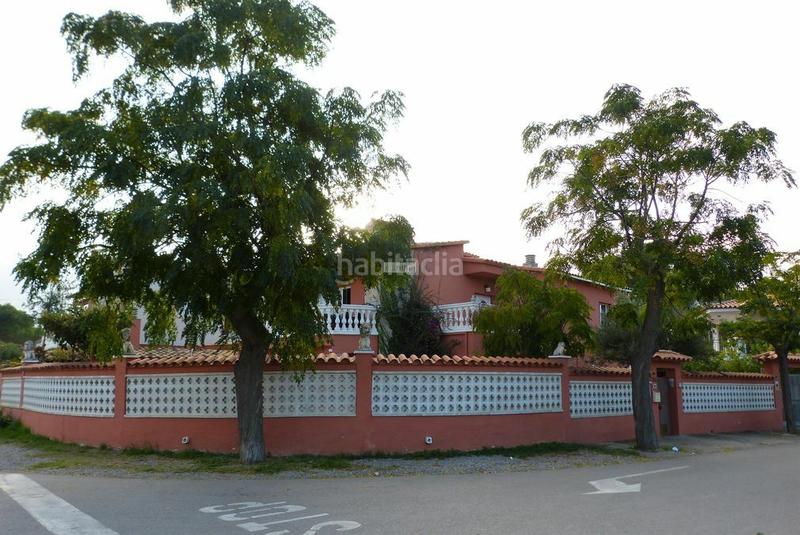 Foto 6949693d-dc2e-4d87-8488-0df86bc595d0. Casa con riscaldamento parcheggio piscina in Requesens Empuriabrava
