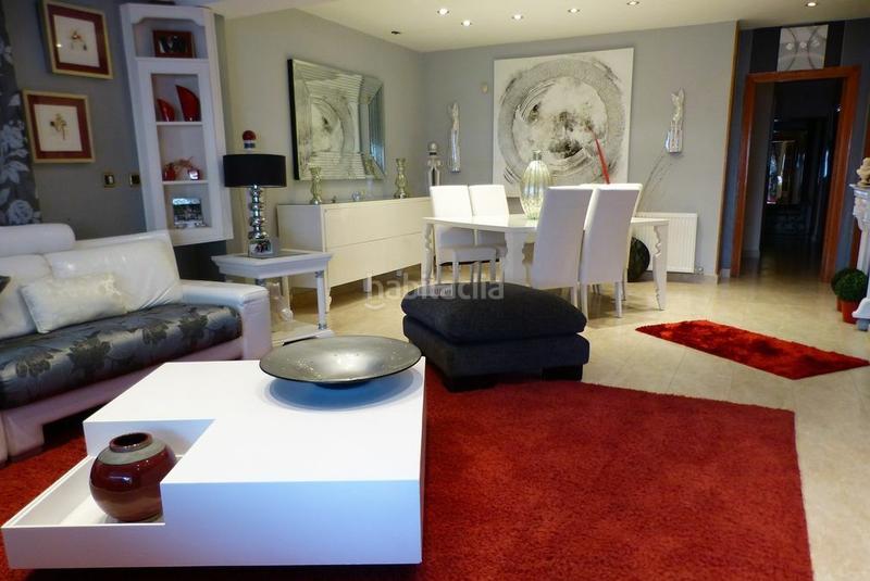 Foto ff5153ac-fb59-435c-b919-f6bd05cb2e27. Casa con riscaldamento parcheggio piscina in Requesens Empuriabrava