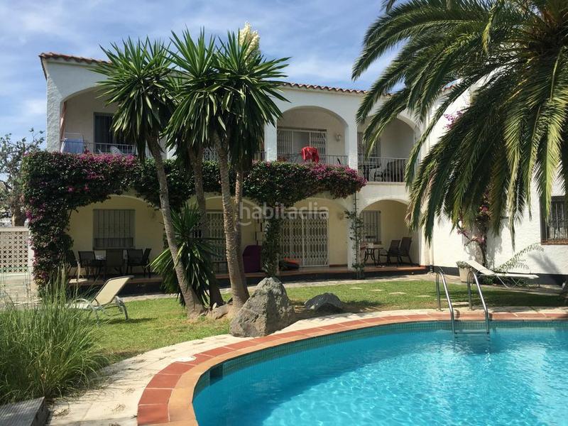 Foto fb1a351b-16b9-4af5-9453-f11df603caf0. Casa amb aparcament a Muga - Gran Reserva - Badia Empuriabrava