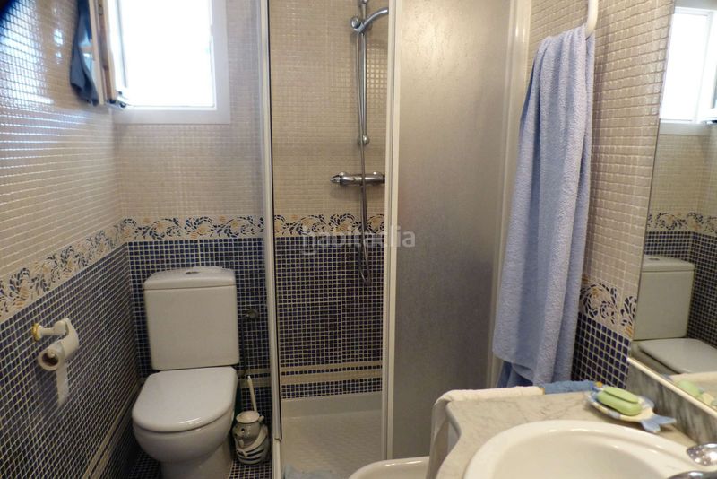 Foto 186dbdc5-60d8-4542-abdb-7ef116e87ed4. Casa amb calefacció aparcament piscina a Requesens Empuriabrava