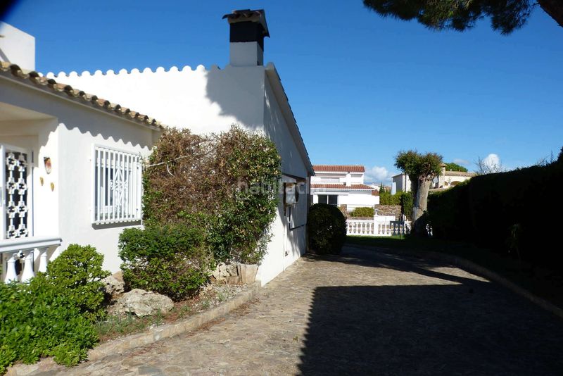 Foto d12400d4-edd3-458c-b035-542309a5f3ac. Casa amb calefacció aparcament piscina a Requesens Empuriabrava