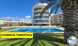 Piccolo appartamento in Salatar. Ático en 1 línea con solárium y preciosas vistas.