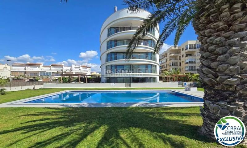 Foto 10cc9bcb-bdce-422e-a5dd-f73c613cd2f5. Apartament a paseo maritimo 31 a Salatar Roses