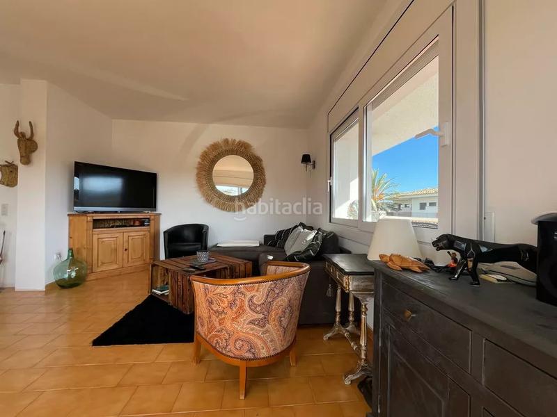 Foto 7a0d3e51-8838-4913-acf6-c247bcd66362. Apartamento  amplio , 3 dormitorios en el canal a la venta a , con amarradero de 3 x 15 m y aparcamiento exterior. opor en Empuriabrava