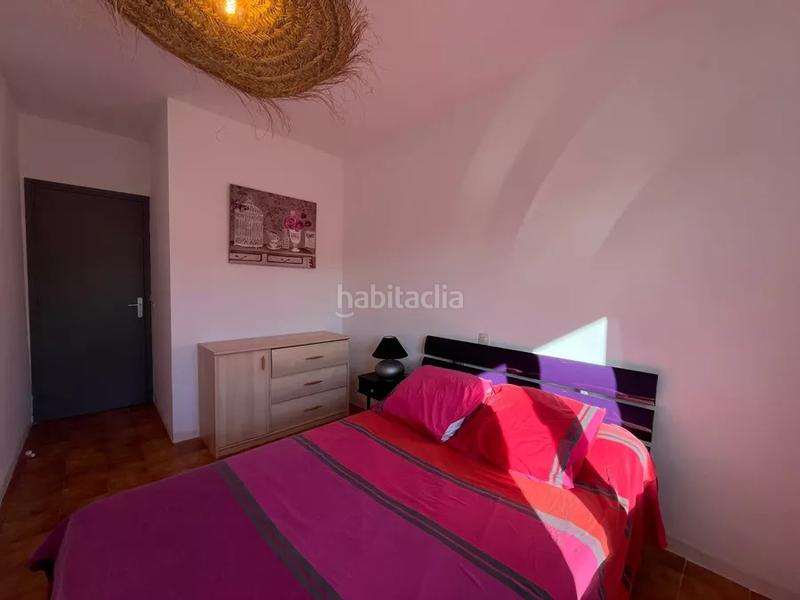 Foto f83fd9cd-067b-450c-9e9b-b35d4c894859. Apartamento  amplio , 3 dormitorios en el canal a la venta a , con amarradero de 3 x 15 m y aparcamiento exterior. opor en Empuriabrava