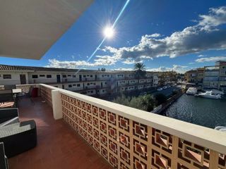 Apartament a Port Banyuls - Port Alegre - Port Empordà. Apartamento en esquina con vistas al canal, parking y opción de