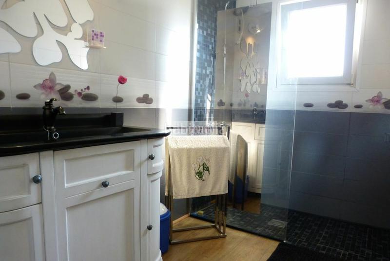 Foto c337a5ad-284a-4189-a1a5-dad704c1ca22. Apartamento gran piso, dos dormitorios, amarre 5 m. ubicación excelente en Empuriabrava