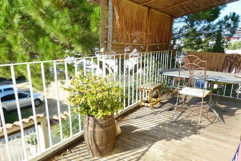 Foto eb9d6fdd-2f8b-496b-bbd2-5b922e95167e. Apartamento gran piso, dos dormitorios, amarre 5 m. ubicación excelente en Empuriabrava