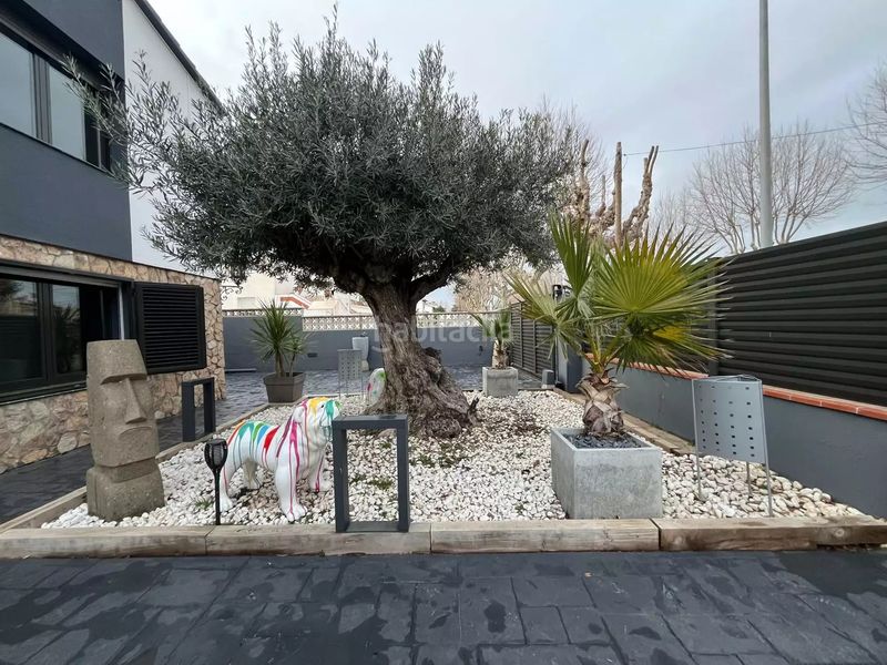 Foto 440b8c17-7046-4b6a-8678-ec84e164d2c1. Casa amb calefacció aparcament a Moxó - Sant Mori Empuriabrava