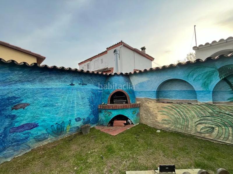 Foto 49813fde-5463-4a56-9c8b-d1fc1fc98ddb. Casa impresionante villa con amplio terreno, piscina y potencial de inversión en Empuriabrava