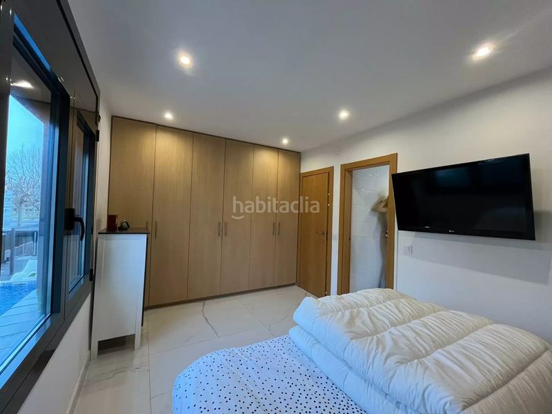 Foto 513781a2-7977-418a-906d-f4ea2c02caad. Casa amb calefacció aparcament a Moxó - Sant Mori Empuriabrava