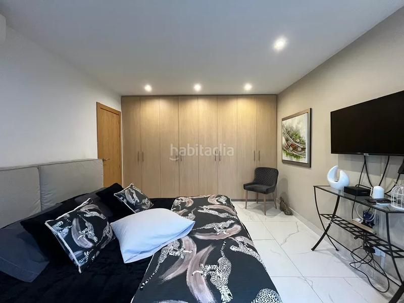 Foto 8514452f-74c1-4818-b7aa-524a227ad383. Casa impresionante villa con amplio terreno, piscina y potencial de inversión en Empuriabrava