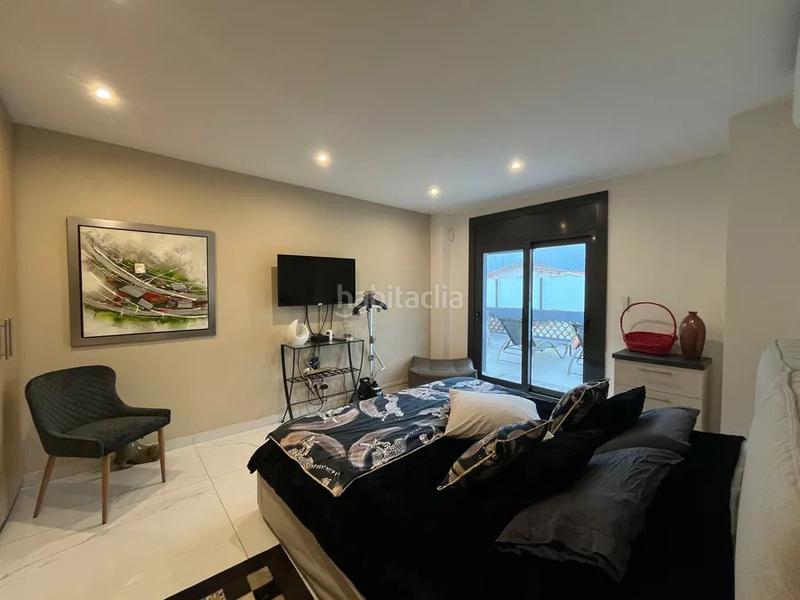 Foto 9924b8e3-e31b-41a5-bdca-1b32e5adc94a. Casa impresionante villa con amplio terreno, piscina y potencial de inversión en Empuriabrava