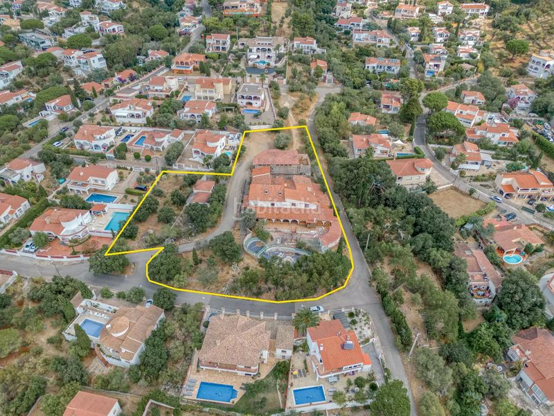 Foto fdfd6a0b-279f-4336-80ca-4d47fb6c6423. Terreny residencial a Nord Roses