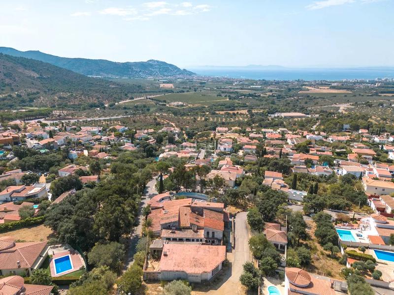 Foto 87fa0eef-ec7a-4a9c-9e40-60e0e76286a4. Terreno residenziale in Nord Roses