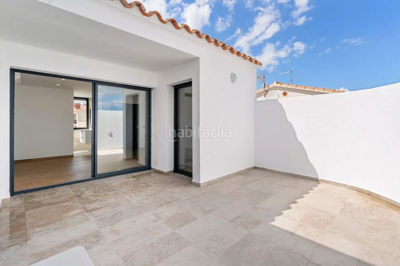 Foto 4ddd65eb-a7a7-4f13-af6d-d5e4ccabb98e. Casa amb aparcament a Moxó - Sant Mori Empuriabrava