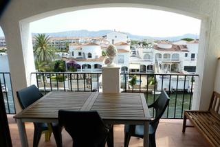 Apartament a Sant Maurici. Apartamento a la venta en la segunda planta de un edificio con v