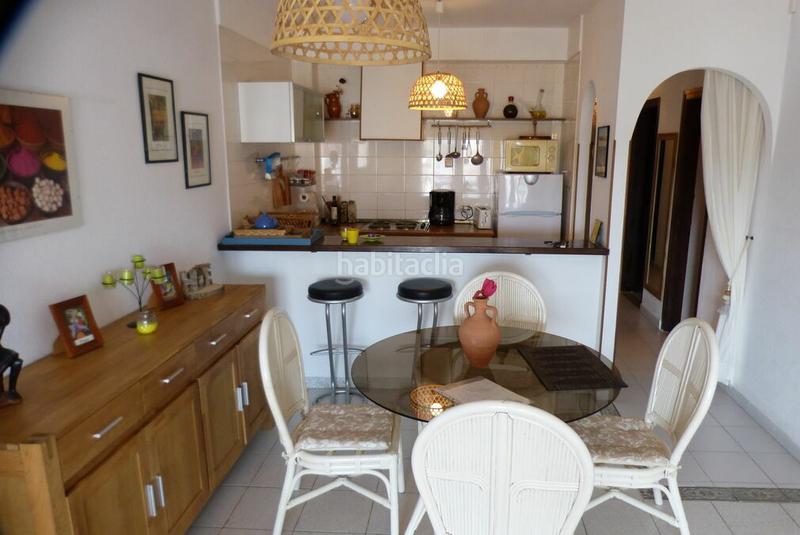 Foto c46e6d28-eb65-49f8-af76-4139cc87c9ab. Apartamento  a la venta en la segunda planta de un edificio con vistas al canal y parking en Empuriabrava