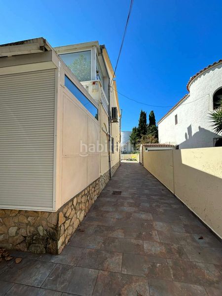 Foto 088cb8ce-a8a2-4540-8f93-9176422b8768. Casa amb calefacció aparcament piscina a Alberes Empuriabrava