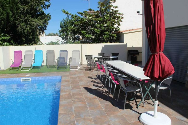 Foto 75c56336-b343-4492-97e0-1e99323b400c. Casa amb calefacció aparcament piscina a Alberes Empuriabrava