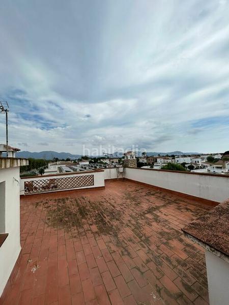 Foto 0f8372dd-b622-4834-bbb4-419c57900170. Casa bonito chalet en gran canal, orientación sur, en venta , garaje para barco, piscina en Empuriabrava