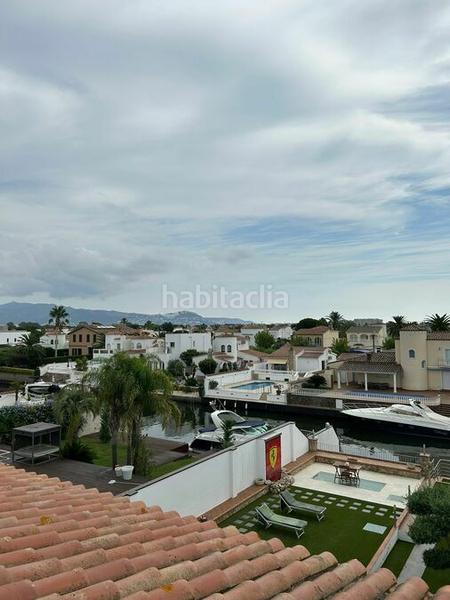 Foto 3cb3a567-32cd-44ca-b161-69c719288541. Casa bonito chalet en gran canal, orientación sur, en venta , garaje para barco, piscina en Empuriabrava