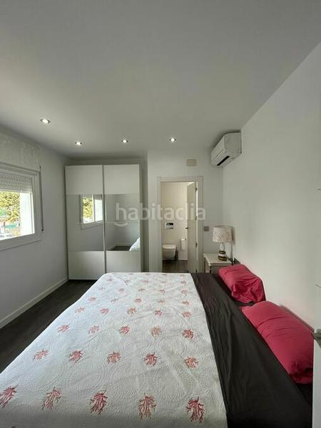 Foto 5a28f5cd-f9c9-4c0a-b24d-bdc57433d7c9. Casa bonito chalet en gran canal, orientación sur, en venta , garaje para barco, piscina en Empuriabrava
