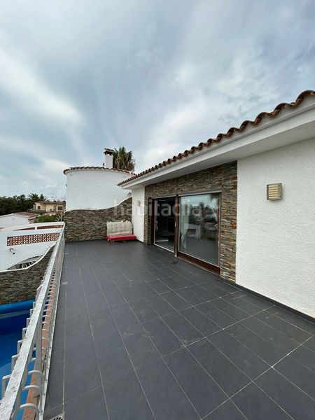 Foto cd1b9439-8936-4cbc-a428-aa5acce3fd22. Casa amb aparcament piscina a Tordera - Fluvià - Llobregat Empuriabrava