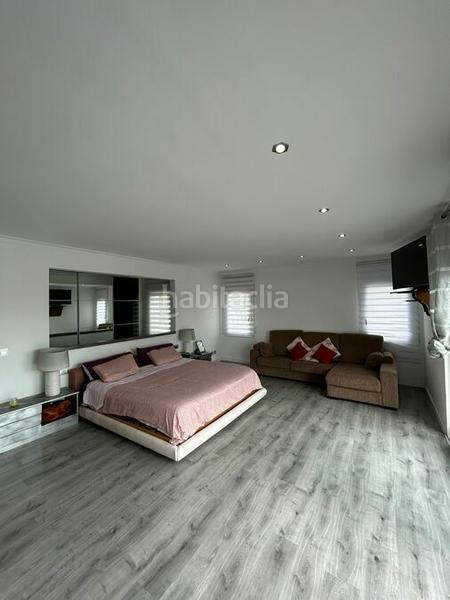 Foto de25f9fb-9fd1-42ed-9ecb-68ba1114addd. Casa bonito chalet en gran canal, orientación sur, en venta , garaje para barco, piscina en Empuriabrava