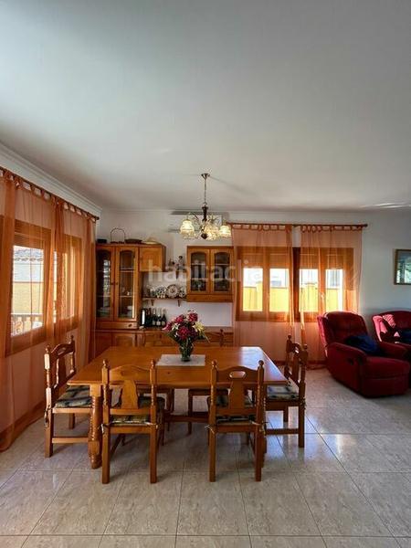 Foto 22060bd0-3fb1-4922-9ad7-6a1a2ee01e16. Casa gran chalet en venta en una zona privilegiada, 4 dormitorios, piscina, cerca de un puerto en Empuriabrava