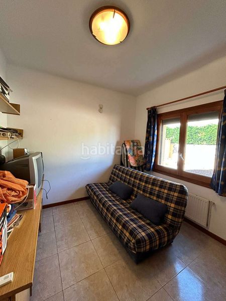 Foto 2a744922-5e2d-4493-b983-f72c1dc9110e. Casa amb calefacció aparcament piscina a Requesens Empuriabrava
