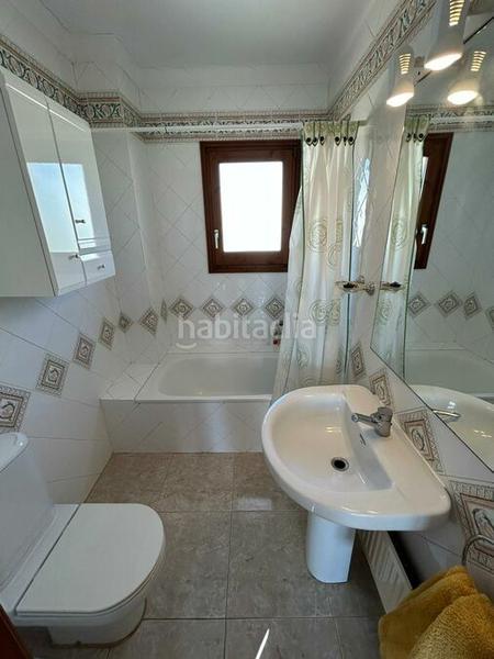 Foto 2d14d58d-6f51-43fe-af80-886829b0a1b4. Casa gran chalet en venta en una zona privilegiada, 4 dormitorios, piscina, cerca de un puerto en Empuriabrava
