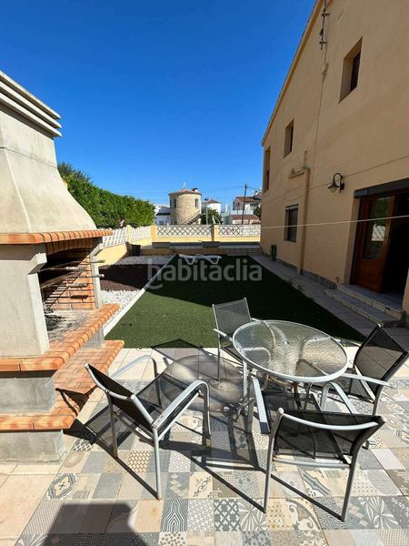 Foto 9261d66f-08e4-43a1-bd80-b4ebb81b59c6. Casa amb calefacció aparcament piscina a Requesens Empuriabrava