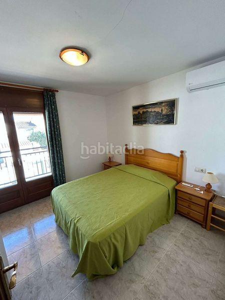 Foto a562cefc-fcea-48f5-ba9a-d5530557cd0c. Casa amb calefacció aparcament piscina a Requesens Empuriabrava