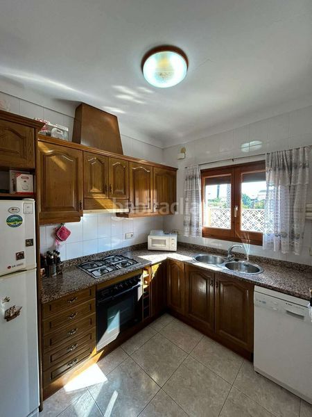 Foto bcacf4da-27cd-4180-9a76-9d62e0b3a48f. Casa amb calefacció aparcament piscina a Requesens Empuriabrava