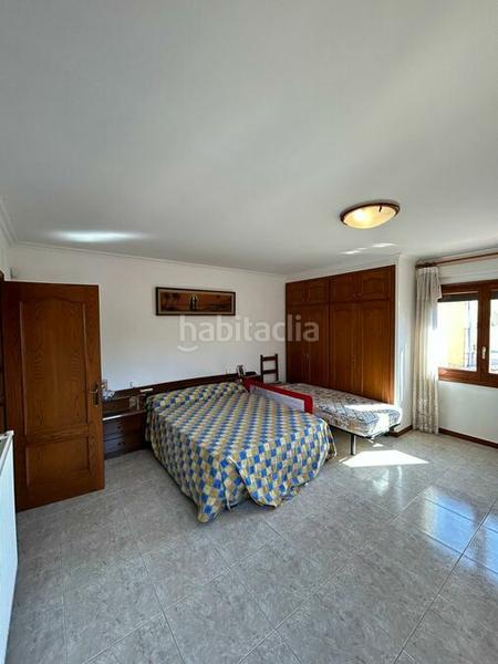 Foto bf7804bc-07fd-4076-a31d-f9838638e6d2. Casa gran chalet en venta en una zona privilegiada, 4 dormitorios, piscina, cerca de un puerto en Empuriabrava