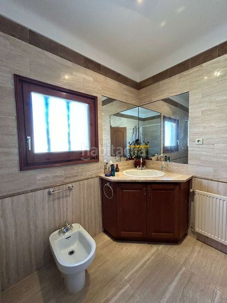Foto ce1f0d12-5c03-4a71-ac1c-f3f8682790ae. Casa amb calefacció aparcament piscina a Requesens Empuriabrava