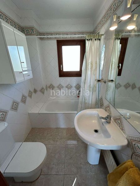 Foto d7f21ac7-e449-465c-9983-c8ad2ee00265. Casa amb calefacció aparcament piscina a Requesens Empuriabrava