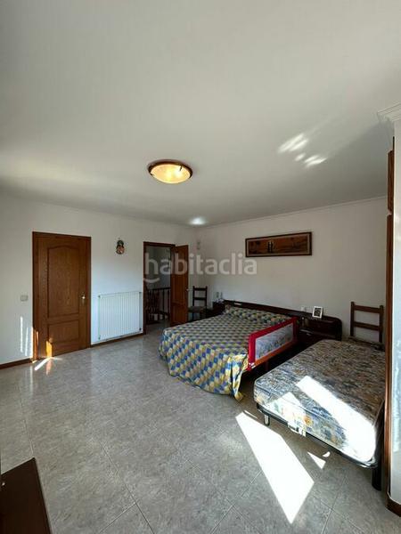 Foto e810d3c2-a665-4b39-8760-f1ea36ae6b1f. Casa gran chalet en venta en una zona privilegiada, 4 dormitorios, piscina, cerca de un puerto en Empuriabrava