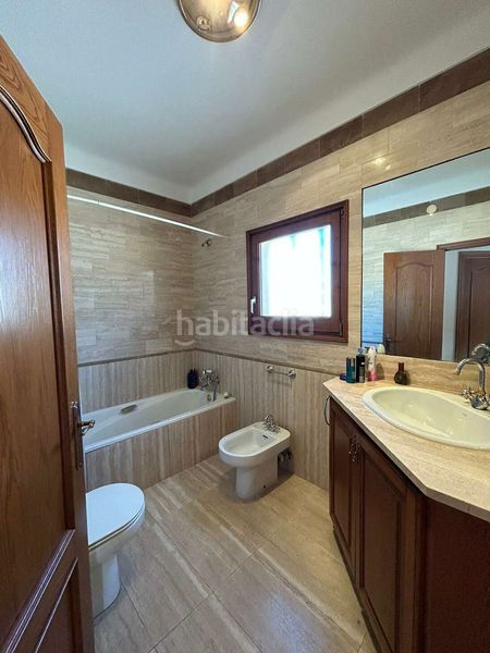 Foto e87b819c-ef13-4a5a-ba10-a58abd302b9a. Casa amb calefacció aparcament piscina a Requesens Empuriabrava