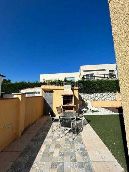 Foto fc1a7a27-d782-4c75-a593-1a01aeaaf0e5. Casa gran chalet en venta en una zona privilegiada, 4 dormitorios, piscina, cerca de un puerto en Empuriabrava