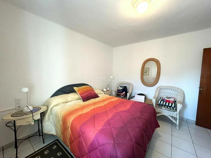 Foto 43a3a509-3925-44f5-b3dc-fd60f042981f. Casa villa con amarre de 26 m en canal ancho en venta , terreno amplio y piscina. no te lo pierdas! en Empuriabrava