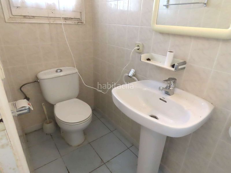 Foto a058d59d-0ce4-4ade-aaa9-dbe4a856e8ae. Casa amb aparcament piscina a Cap Ras - Creus - Falconera Empuriabrava