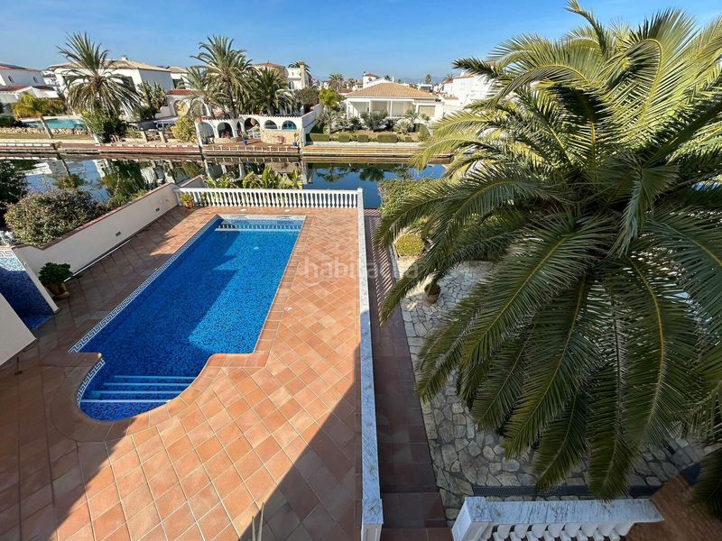 Foto 392ed230-1e79-490d-bd83-106c232dfdc8. Casa amb piscina a Cap Ras - Creus - Falconera Empuriabrava