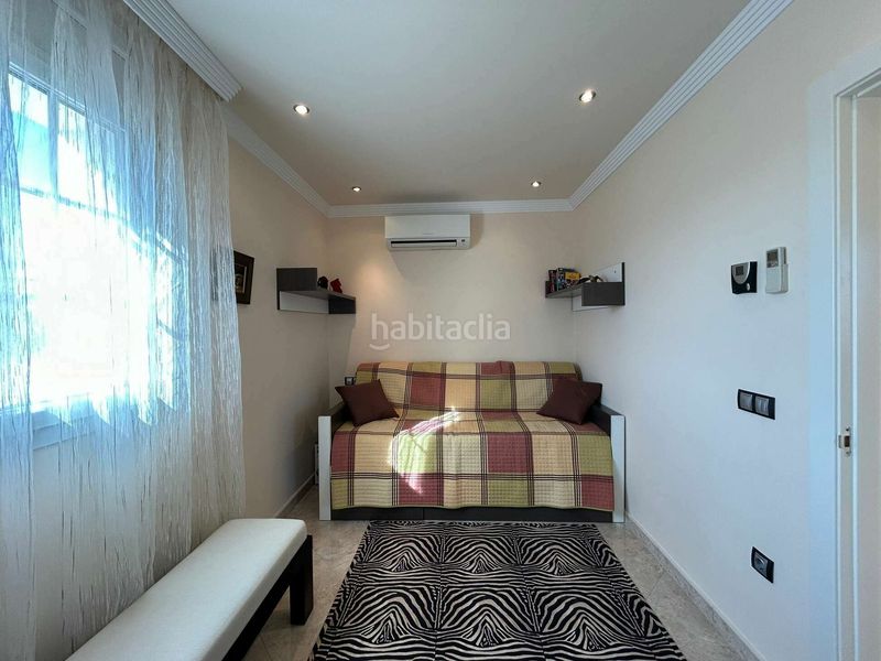 Foto a78c8cc5-7857-4b84-9871-05a6d542ea76. Casa amb piscina a Cap Ras - Creus - Falconera Empuriabrava