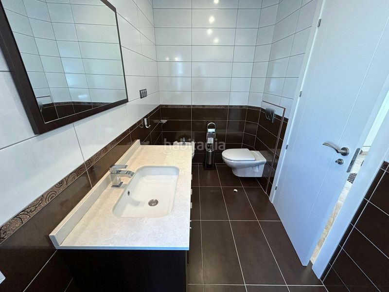 Foto a8799cca-d2d9-481f-b79c-492cc7996797. Casa amb piscina a Cap Ras - Creus - Falconera Empuriabrava
