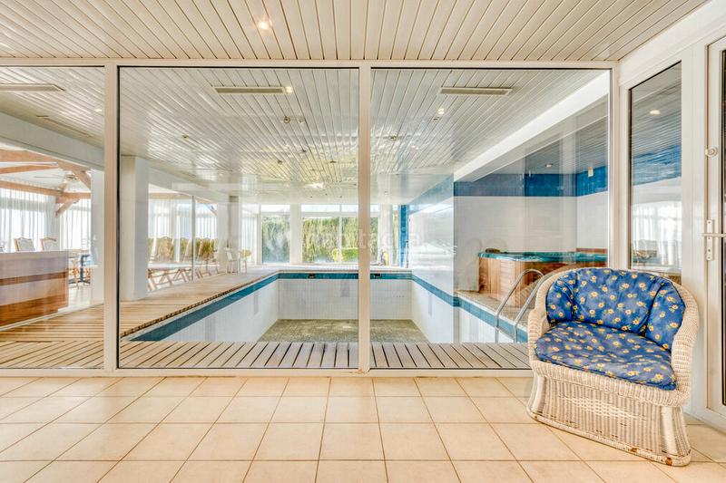 Foto aab1882d-8356-424c-be18-e20f576947df. Casa mansión ideal para inversores , costa brava, cerca de la playa en Roses
