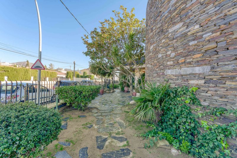 Foto edb47214-97e6-4ff4-a7a6-66e9ac98ae98. Casa amb piscina a Nord Roses